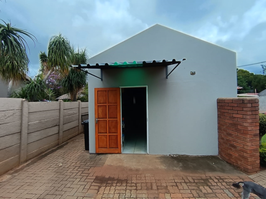 3 Bedroom Property for Sale in Protea Park North West